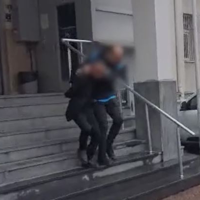 Baba- oğulun yaralandığı silahlı saldırının şüphelileri yakalandı: 2 tutukl...