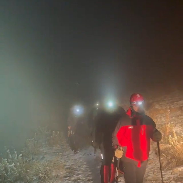 Niğde'de kar yağışı etkili oldu; 4 dağcı mahsur kaldı (2)