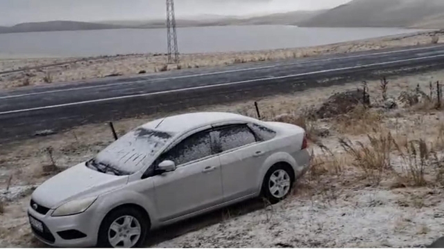 Kars ve Ardahan'da kar yağışı etkili oldu