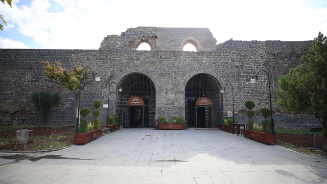 Diyarbakır Surları'ndaki bir burç geleneksel takı üretim atölyesine dönüştürüldü