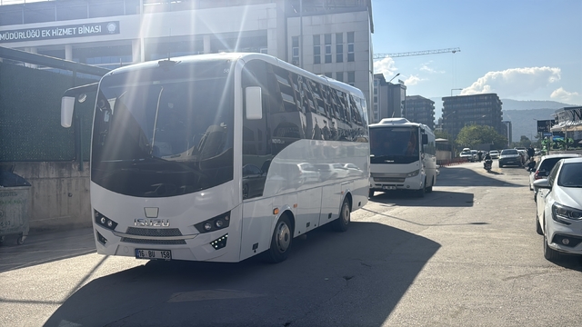 DÜZELTME - "Nilüfer Belediyesine yönelik soruşturmada gözaltına alınan eski Başkan Erdem ile 20 şüpheli adliyede" başlıklı haberimizin başlığı "Rüşvet soruşturmasında gözaltına alınan eski Nilüfer Belediye Başkanı Erdem ile 20 şüpheli adliyede" şeklinde düzeltilmiştir.