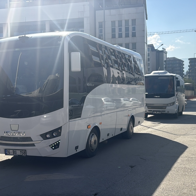 DÜZELTME - "Nilüfer Belediyesine yönelik soruşturmada gözaltına alınan eski...