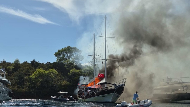 Fethiye'de tekne yangını