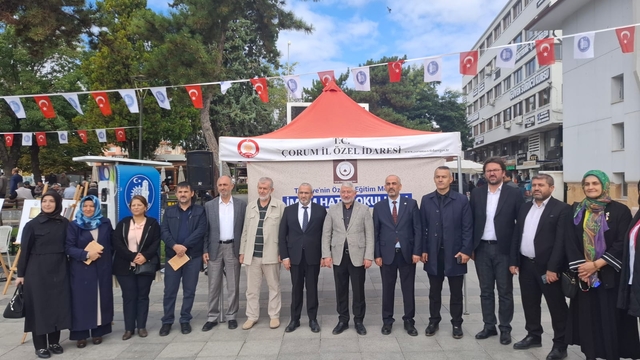 Çorum'da 150 öğrenci kitap okuma etkinliği gerçekleştirdi