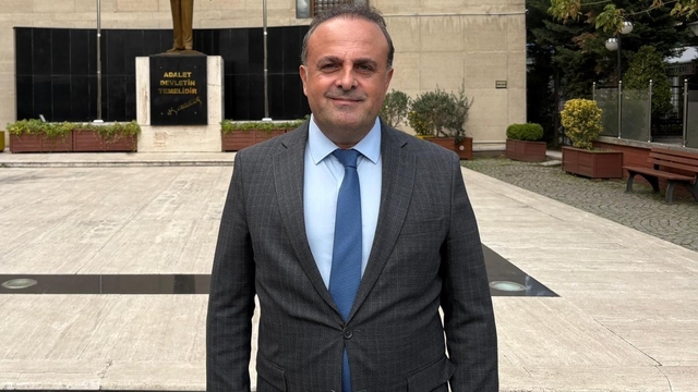 Gözaltındaki eski belediye başkanı adliyeye sevk edildi (2)