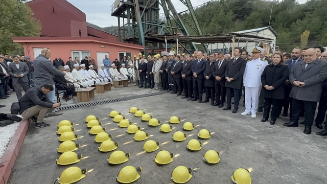 Maden faciasında ölen 43 işçi anıldı