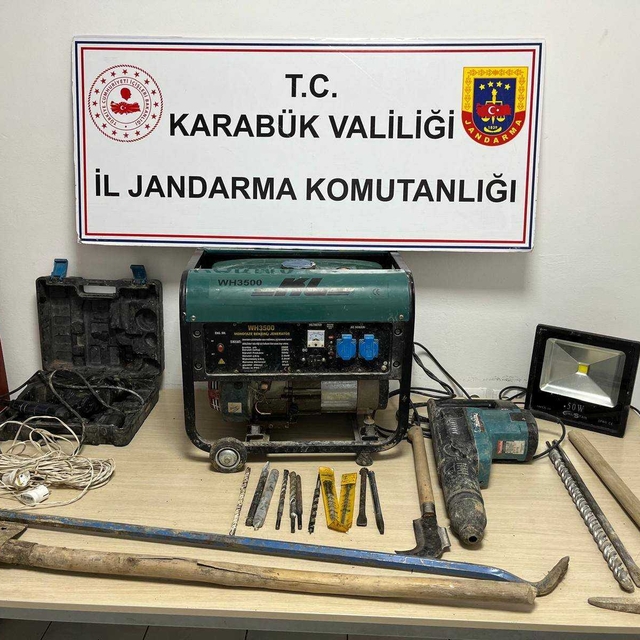Karabük'te kaçak kazı operasyonunda 4 şüpheli yakalandı
