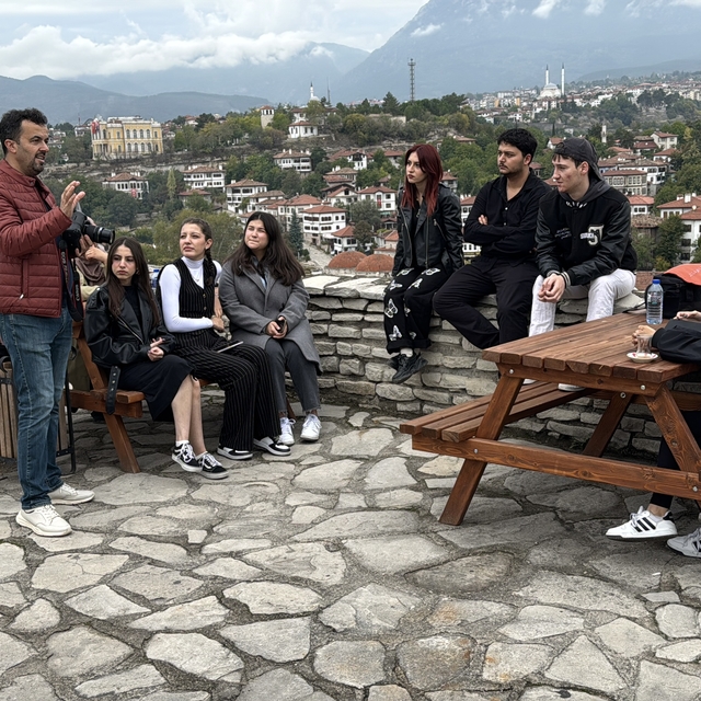 Karabük'te iletişim fakültesi öğrencileri fotoğrafçılık dersini Safranbolu...