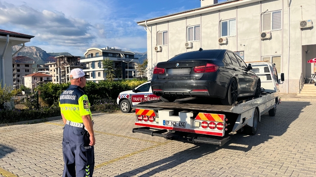 Antalya'da drift atan sürücüye 92 bin 784 lira ceza