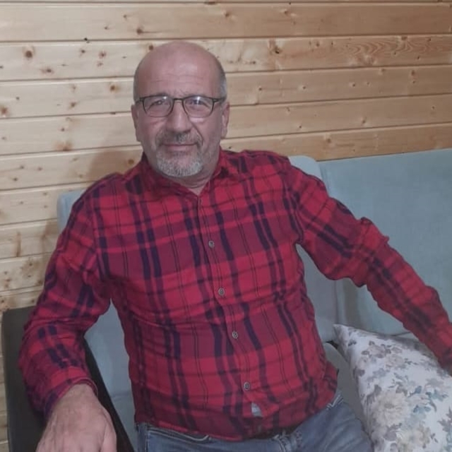 Kamyonuna branda çekerken düşüp öldü