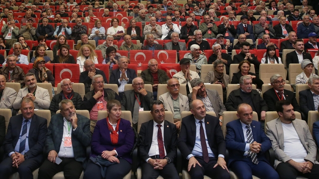 CHP Genel Başkan Yardımcıları Adem ve Şahbaz, partilerinin Rize İl Kongresine katıldı