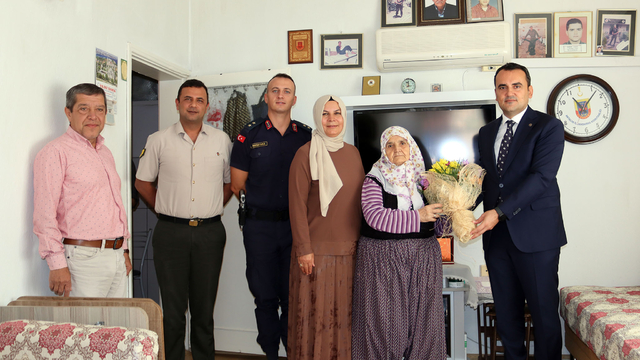 Finike Kaymakamı Çelik'ten şehit ailesine ziyaret