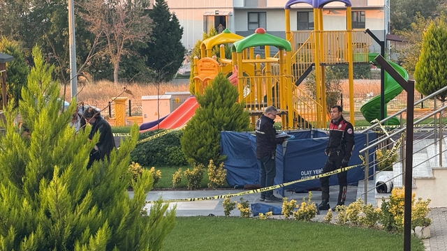 Çanakkale'de komşular arasında çıkan kavgada 1 kişi öldü
