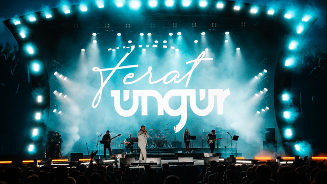 "Diyarbakır Kültür Yolu Festivali"nin dördüncü gününde Ferat Üngür sahne aldı