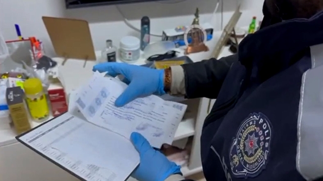 Samsun'da 'tefecilik' ve 'silah ticareti' operasyonu; 3 gözaltı