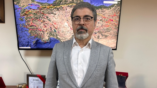 Prof. Dr. Sözbilir, İzmir ve Batı Anadolu'daki sismik hareketliliği değerlendirdi: