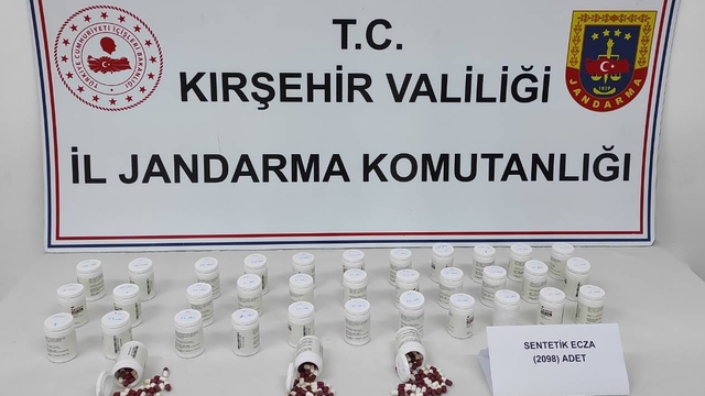 Kırşehir'de uyuşturucu operasyonunda yakalanan 4 zanlı tutuklandı