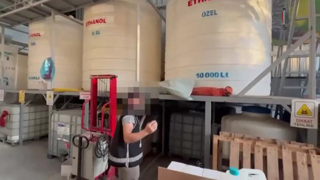 Antalya'da 14 bin 884 litre sahte alkol ele geçirildi