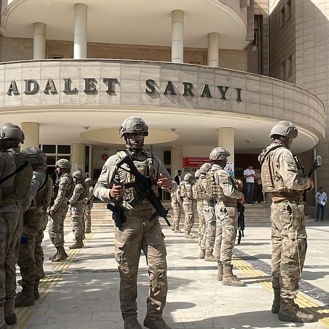 Şanlıurfa'da silah kaçakçılığı operasyonu; 8 gözaltı