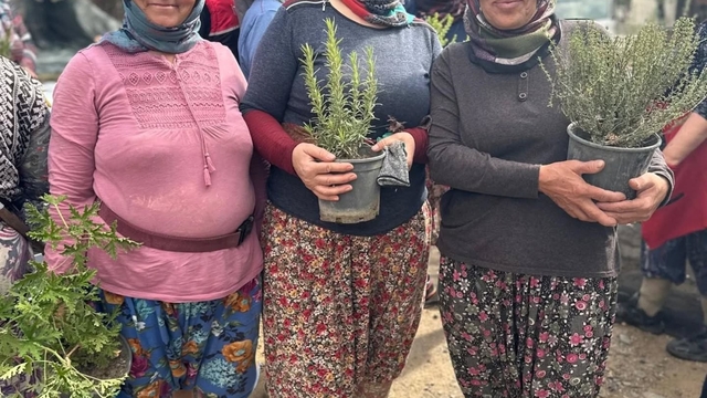 Edremit'te Dünya Kadın Çiftçiler Günü kutlandı