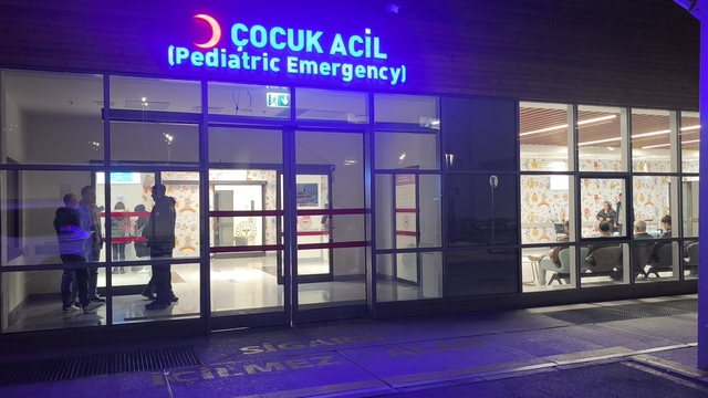 Kütahya'da gıda zehirlenmesi şüphesiyle 17 öğrenci hastaneye başvurdu