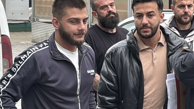 Samsun'da husumetlilerin aracına silahla ateş eden 3 zanlı yakalandı