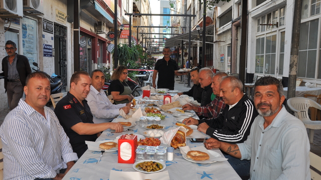 Silifke Kaymakamı Abdullah Aslaner esnafla bir araya geldi
