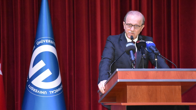 Trabzon'da "İklim Değişikliği Sürecinde Su ve Orman Yönetimi Paneli" düzenlendi