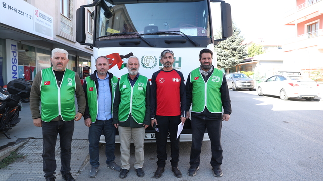 Erzincan'dan Gazze'ye 3 tır insani yardım gönderildi