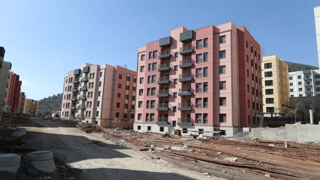 Hatay Belen'de afet konutları ve ticaret merkezinin yapımı sürüyor