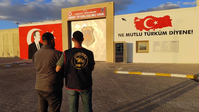 Kırşehir'de 4 yıl 2 ay kesinleşmiş hapis cezası bulunan hükümlü yakalandı