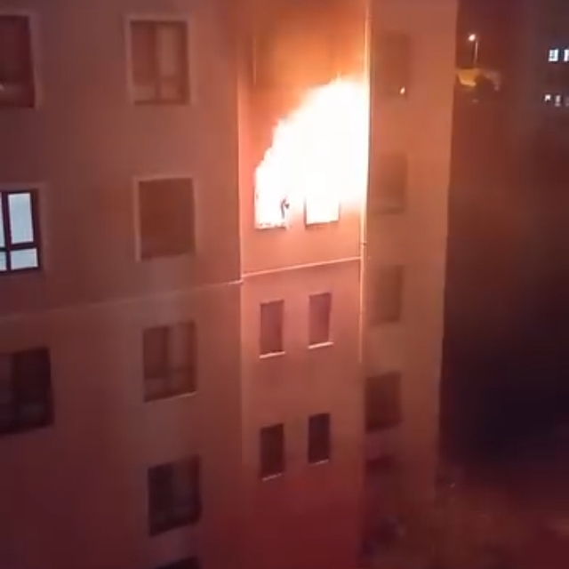 Batman'da apartman dairesinde yangın: 1 ölü, 14 kişi dumandan etkilendi