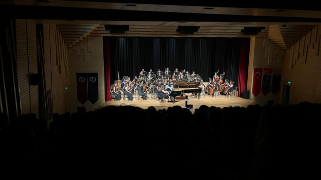 Anadolu Üniversitesi Senfoni Orkestrası konser verdi