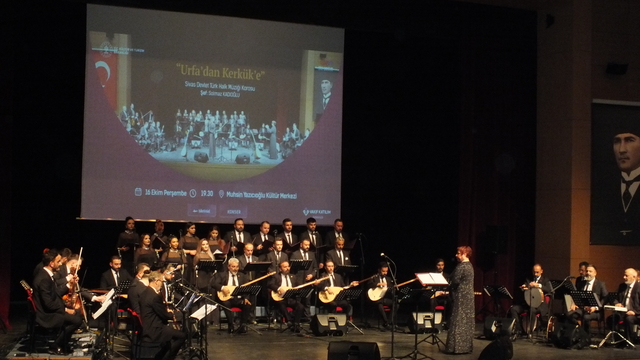 Sivas'ta Devlet THM korosu ses sanatçıları konser verdi