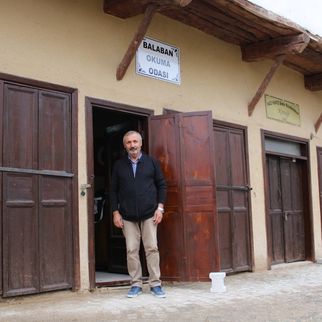 Dedesinden kalan 90 yıllık konağı, okuma salonu yaptı