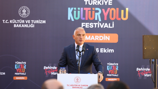 Bakan Ersoy: 2026'da 50 şehir, festivallere ev sahipliği yapacak