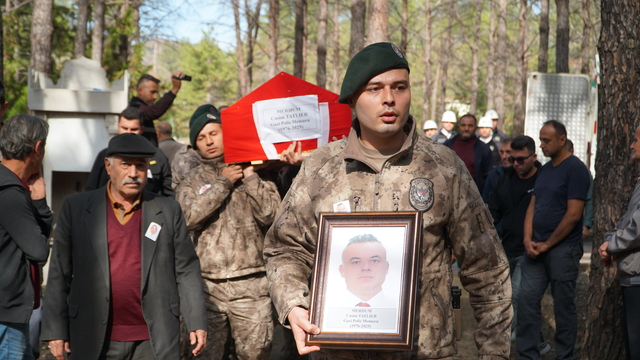 Kalp krizi sonucu vefat eden gazi polis memurunun cenazesi Osmancık'ta defnedildi