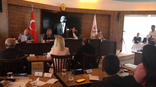 Edirne Belediye Başkanı Gencan, yaşanan su kesintileri hakkında konuştu: