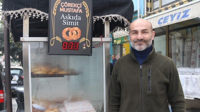 Taşova'da "askıda simit" kampanyası başlatıldı