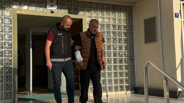 Evlerinde uyuşturucu ile yakalanan 2 şüpheli tutuklandı