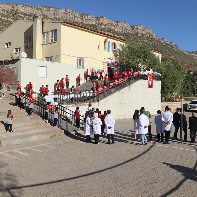 Siirt'te "Şehitler Kütüphanesi" törenle açıldı