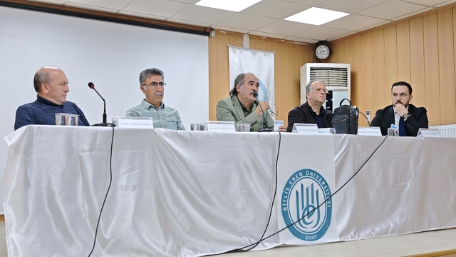 Adilcevaz'da "Ceviz Yetiştiriciliği ve İnovasyonu Paneli" düzenlendi