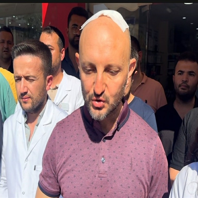 Eczacı teknisyenine sopayla saldıran şüpheli tutuklandı; darp anı kamerada