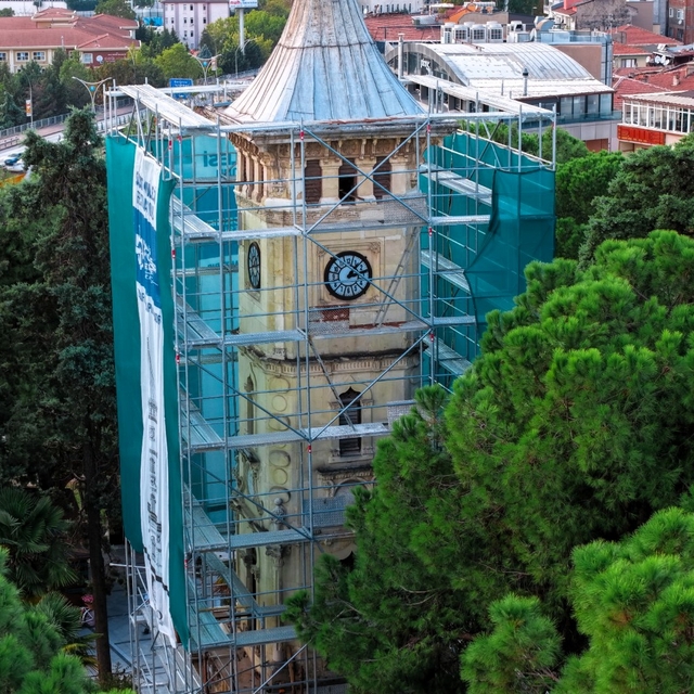 Kocaeli'nin simgelerinden tarihi saat kulesinin restorasyonu yıl sonunda ta...