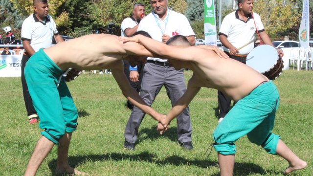 20'nci Uluslararası Turgut Özal Karakucak Güreşleri başladı