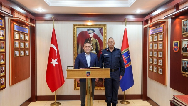 Bilecik Valisi Sözer'den İl Jandarma Komutanlığı'na ziyaret