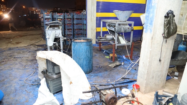 Kilis'te hijyen kurallarına uymayan nar ekşisi imalathanesi kapatıldı