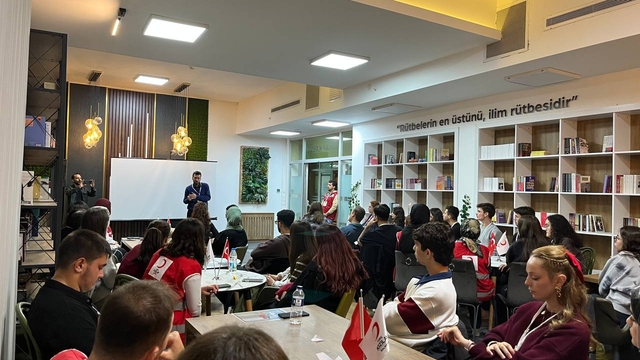 Balıkesir'de gençler Sosyal Gece Kampı'nda buluştu