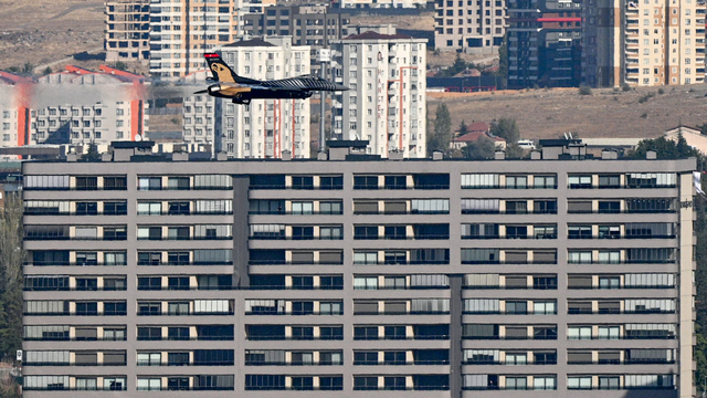 SOLOTÜRK Kayseri'de gösteri uçuşu yaptı