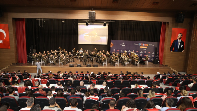 Mardin Kültür Yolu Festivali kapsamında MSB Armoni Mızıkası Komutanlığı konser verdi